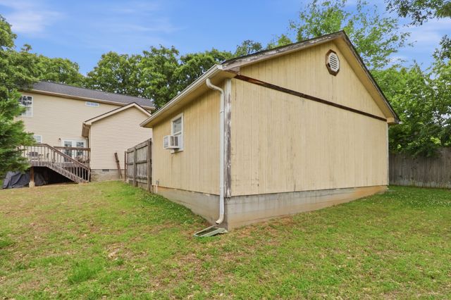 905 Great Hope Ct, La Vergne, TN 37086