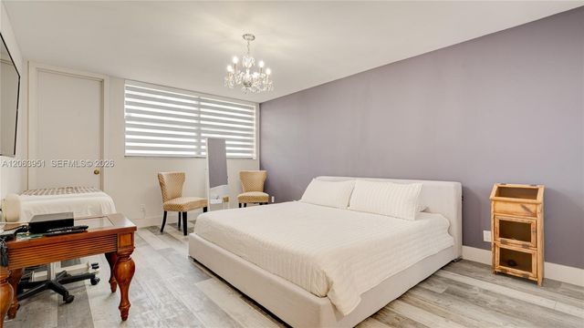 16325 Golf Club Rd 101, Weston, FL 33326