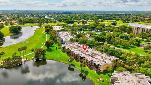 16325 Golf Club Rd 101, Weston, FL 33326