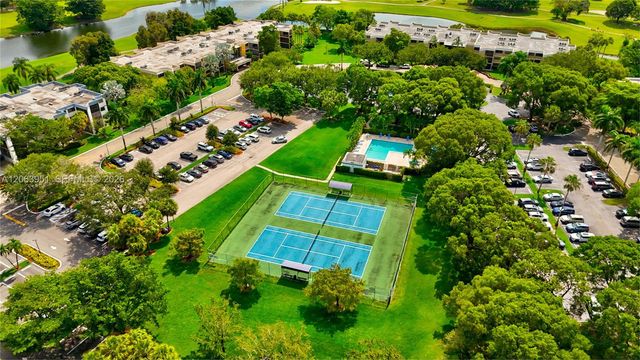 16325 Golf Club Rd 101, Weston, FL 33326