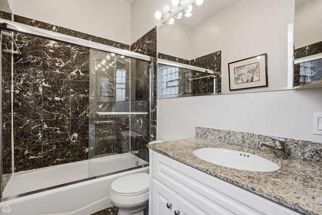 1310 W Roscoe Street, Chicago, IL 60657