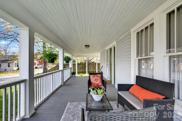610 Westside Drive, Lexington, NC 27292