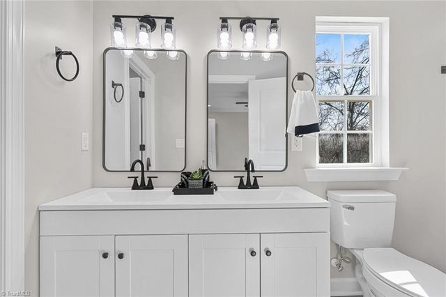 821 Bridge Street, Eden, NC 27288