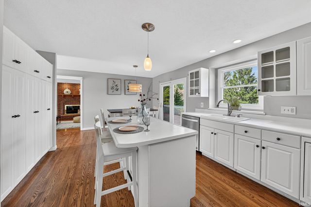15891 S Lakeshore Drive, Granger, IN 46530