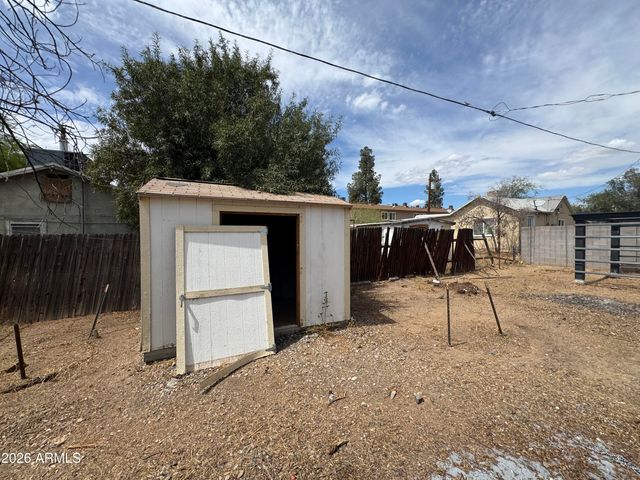 8910 N 10TH Street, Phoenix, AZ 85020