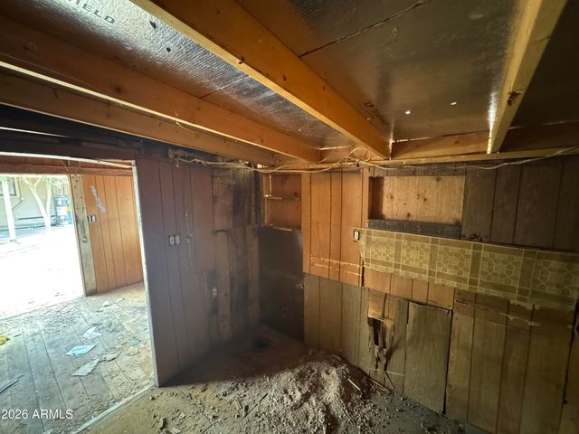 8910 N 10TH Street, Phoenix, AZ 85020