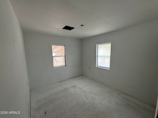 8910 N 10TH Street, Phoenix, AZ 85020