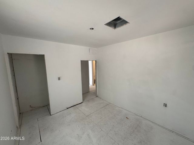 8910 N 10TH Street, Phoenix, AZ 85020