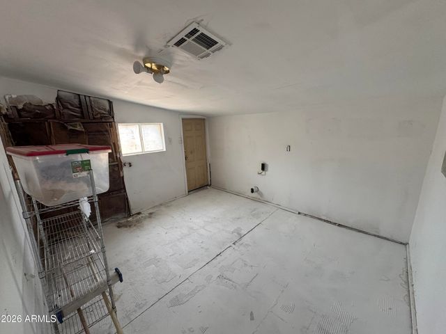 8910 N 10TH Street, Phoenix, AZ 85020