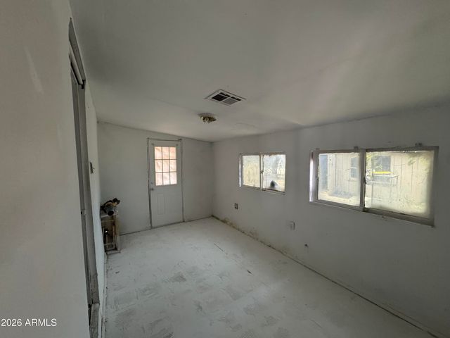 8910 N 10TH Street, Phoenix, AZ 85020