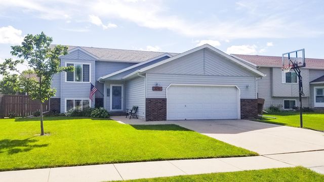 3016 23RD Avenue S, Fargo, ND 58103