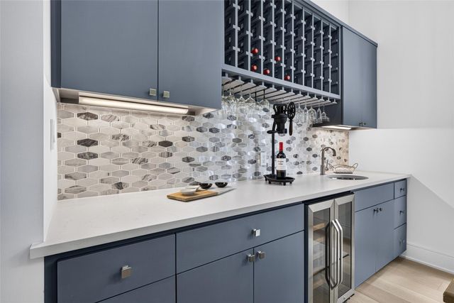 4303 Dorothy Street, Bellaire, TX 77401