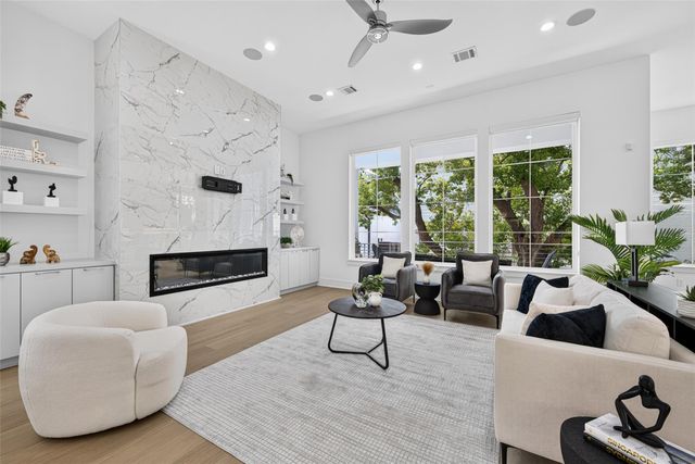 4303 Dorothy Street, Bellaire, TX 77401