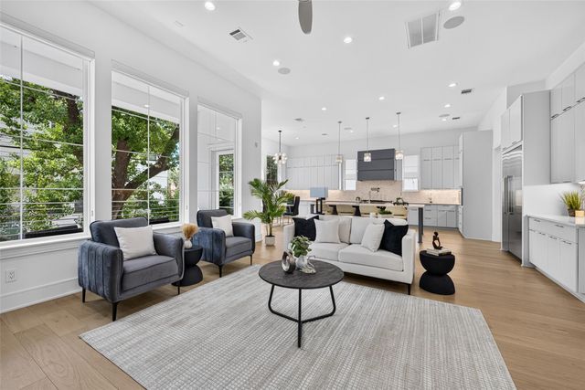 4303 Dorothy Street, Bellaire, TX 77401