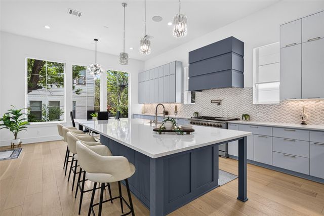 4303 Dorothy Street, Bellaire, TX 77401