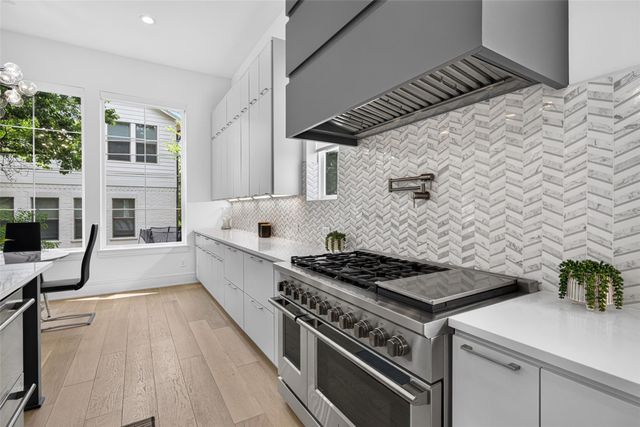 4303 Dorothy Street, Bellaire, TX 77401