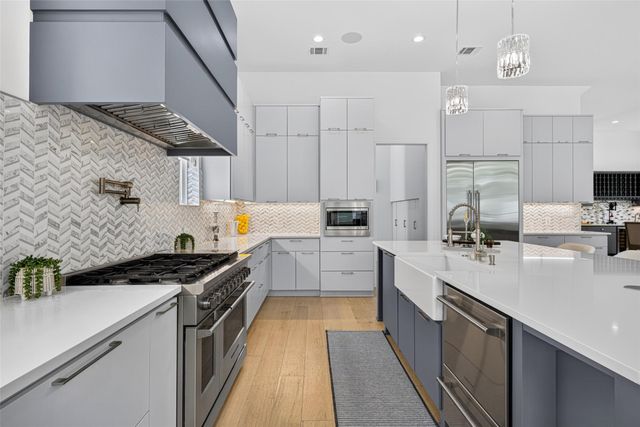4303 Dorothy Street, Bellaire, TX 77401