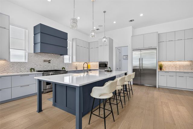 4303 Dorothy Street, Bellaire, TX 77401
