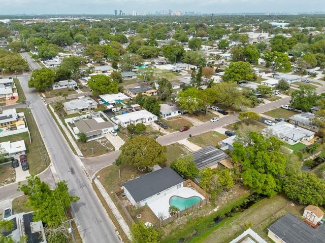 4016 W MONTGOMERY TERRACE, Tampa, FL 33616