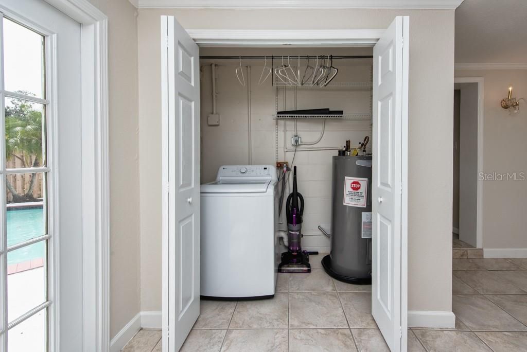 Image 21 of property listing at 4016 W MONTGOMERY TERRACE, Tampa, FL 33616