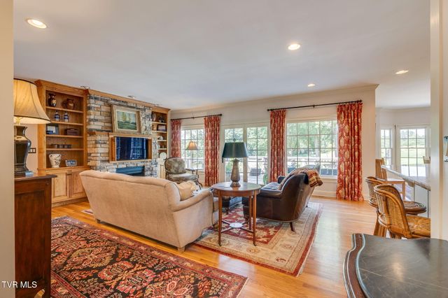 15085 Washington Way, Bristol, VA 24202