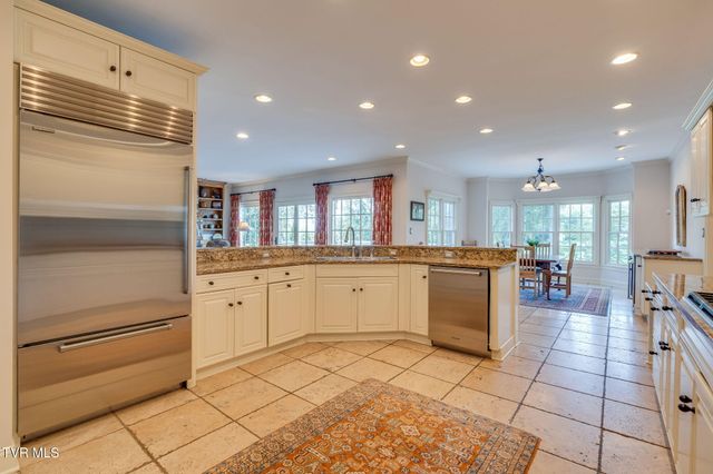 15085 Washington Way, Bristol, VA 24202