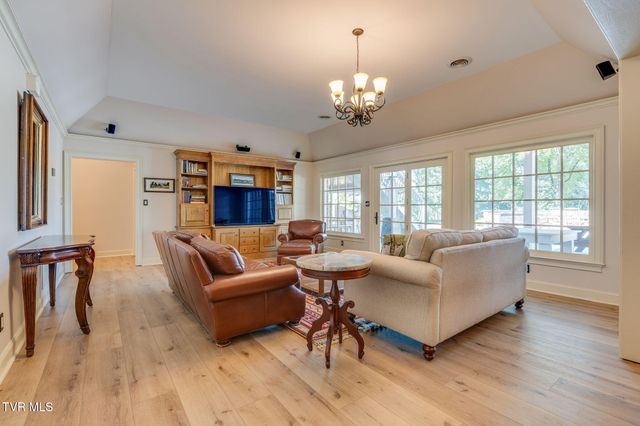 15085 Washington Way, Bristol, VA 24202