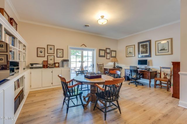 15085 Washington Way, Bristol, VA 24202