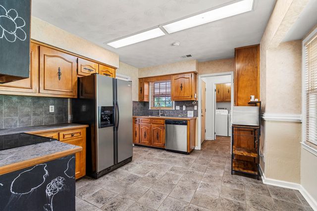 2608 40th Place, Phenix City, AL 36867