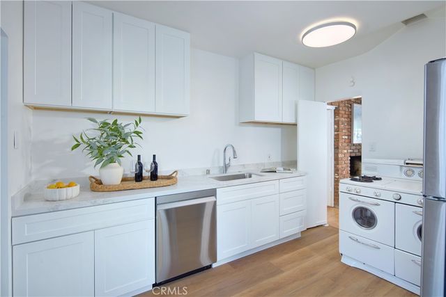 1407 N Bay Front, Newport Beach, CA 92662