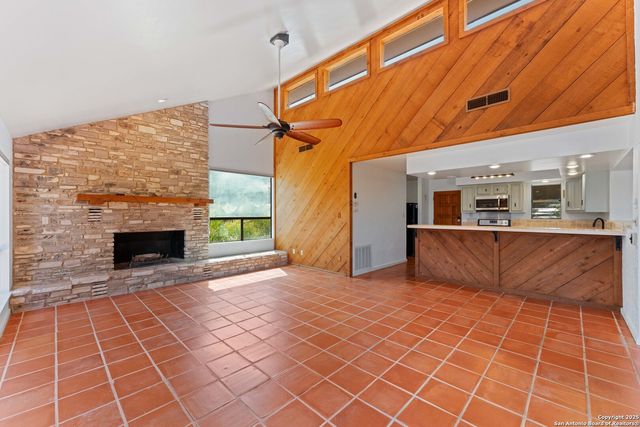 789 Barbara, Canyon Lake, TX 78133