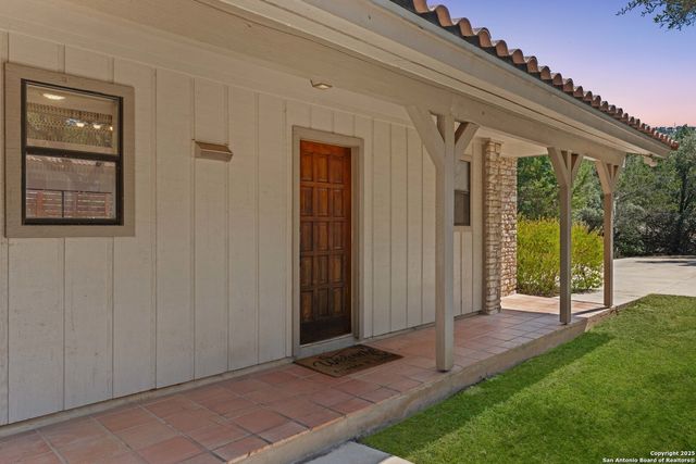 789 Barbara, Canyon Lake, TX 78133