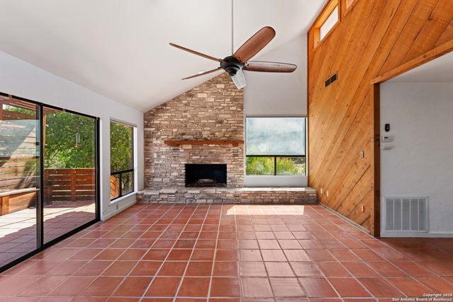 789 Barbara, Canyon Lake, TX 78133