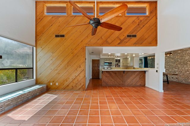 789 Barbara, Canyon Lake, TX 78133