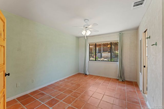 789 Barbara, Canyon Lake, TX 78133