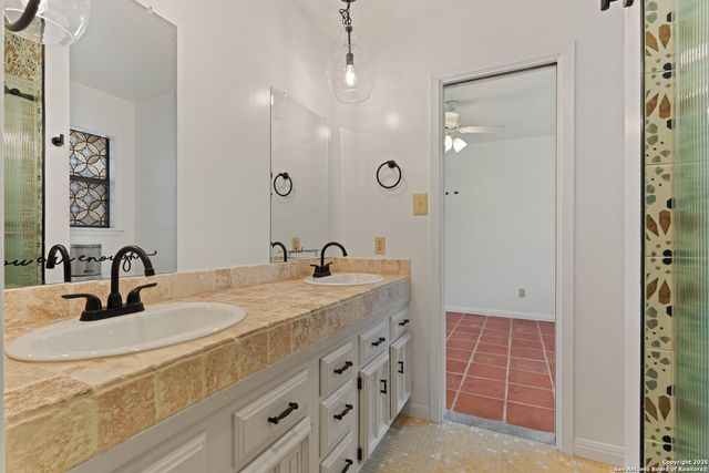 789 Barbara, Canyon Lake, TX 78133