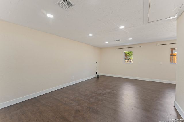 789 Barbara, Canyon Lake, TX 78133