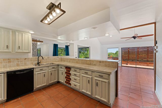 789 Barbara, Canyon Lake, TX 78133