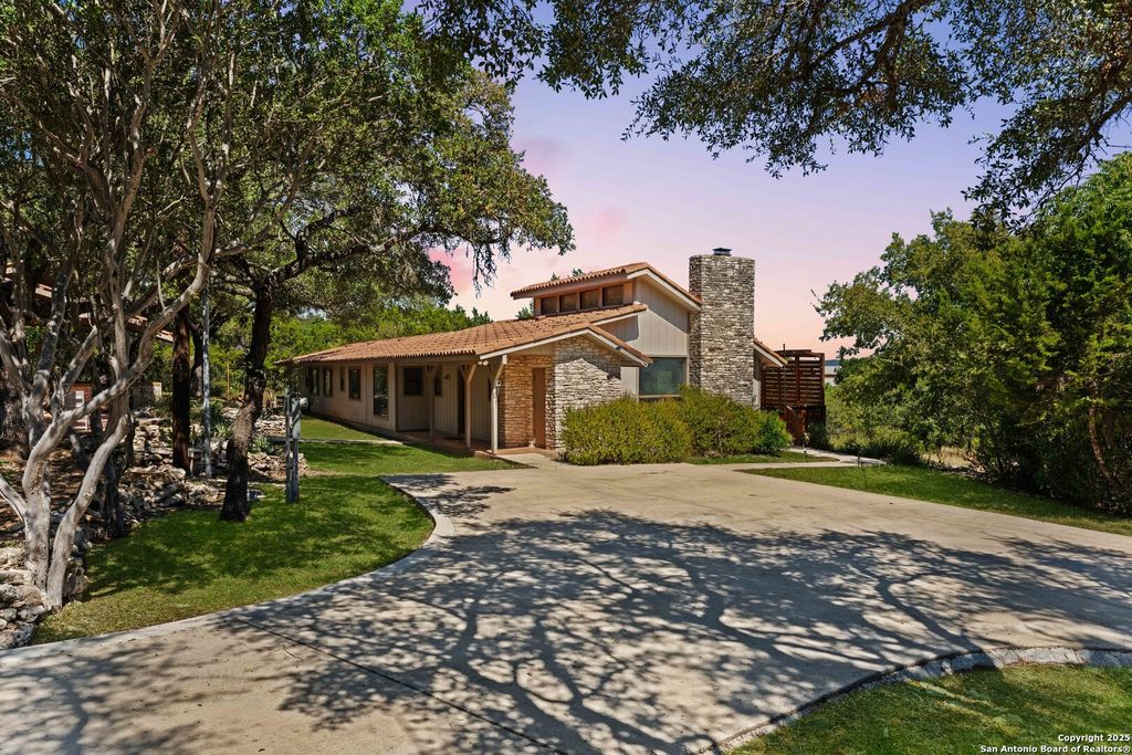 789 Barbara, Canyon Lake, TX 78133