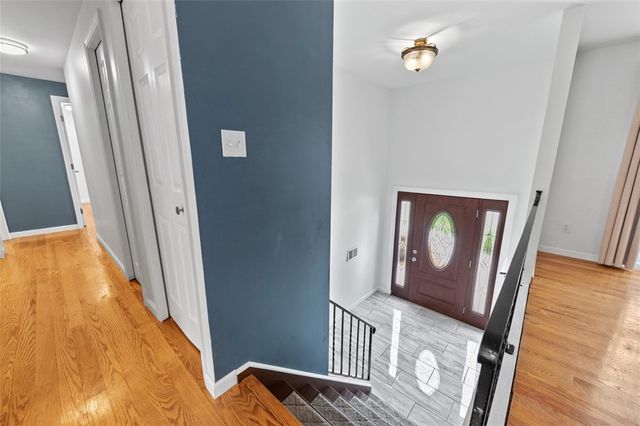 101 Teton Dr, Plum Boro, PA 15239