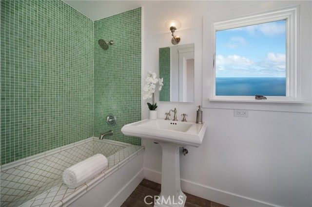 31152 Holly Drive, Laguna Beach, CA 92651