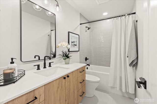 1131 A NW 60th Street, Seattle, WA 98107