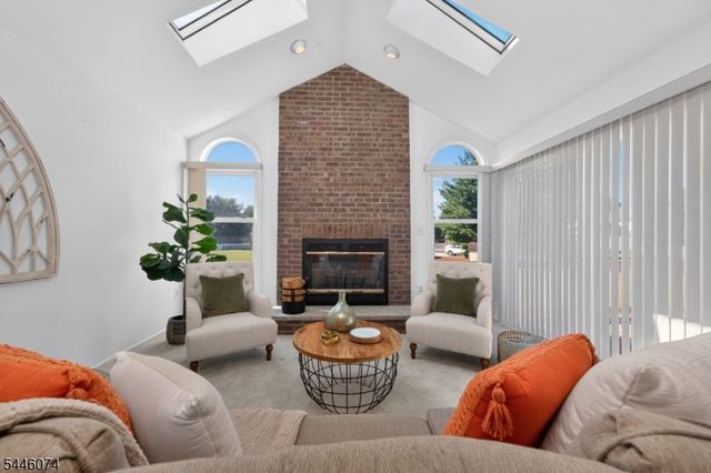 18 Cornell Trl, Hillsborough Twp., NJ 08844