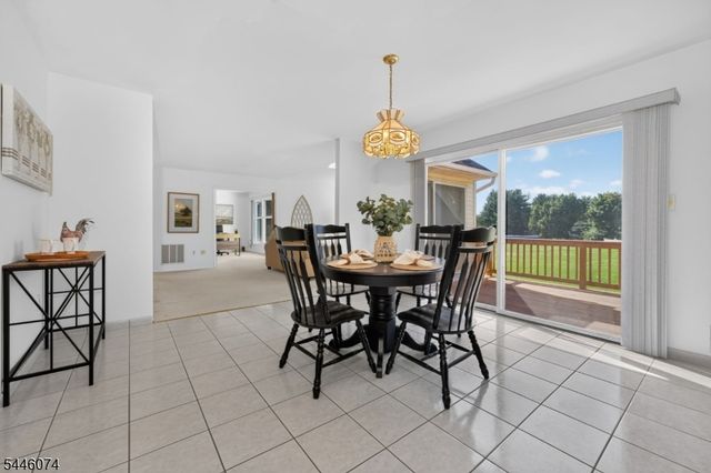 18 Cornell Trl, Hillsborough Twp., NJ 08844