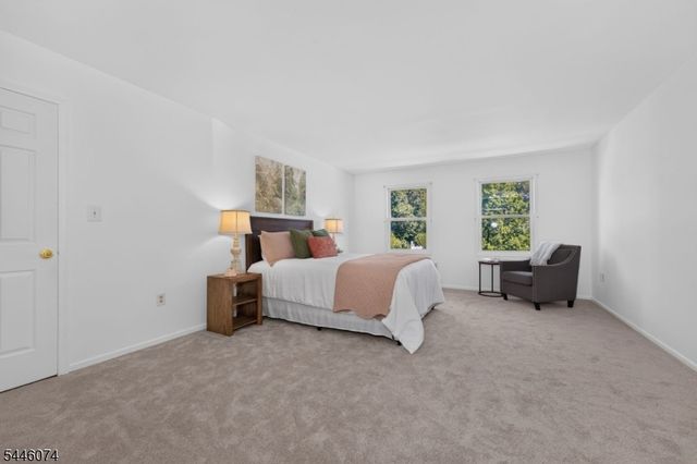 18 Cornell Trl, Hillsborough Twp., NJ 08844