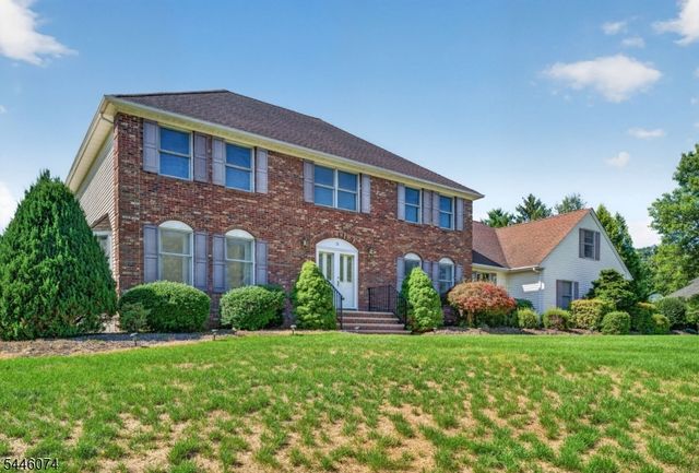 18 Cornell Trl, Hillsborough Twp., NJ 08844
