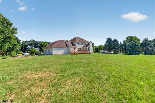 18 Cornell Trl, Hillsborough Twp., NJ 08844