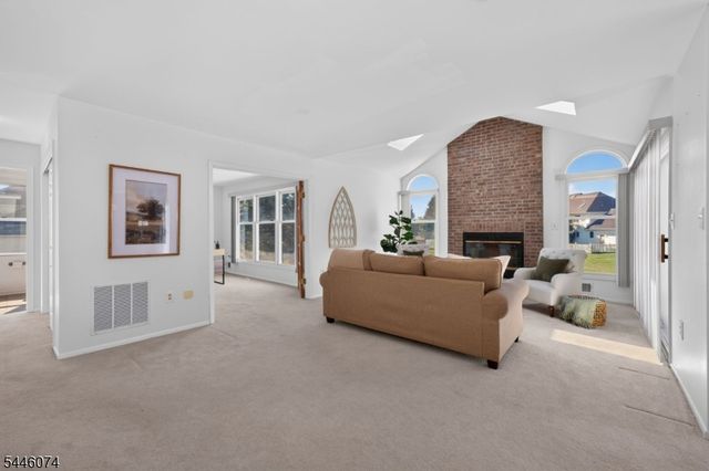 18 Cornell Trl, Hillsborough Twp., NJ 08844