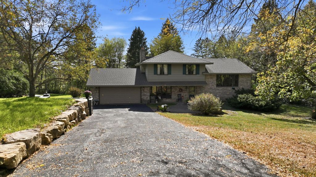 Image 1 of property listing at 2111 55th Avenue, Baldwin, WI 54002