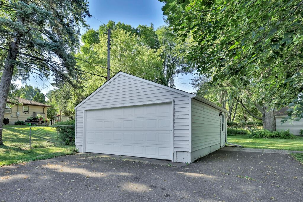 2966 Louisiana Avenue N, Crystal, MN 55427 — photo 4